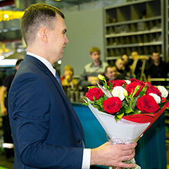 Заместитель генерального директора-начальник Сервисного центра в г.Урай Кирилл Жмычков  поздравляет женский коллектив с Днём 8 Марта.